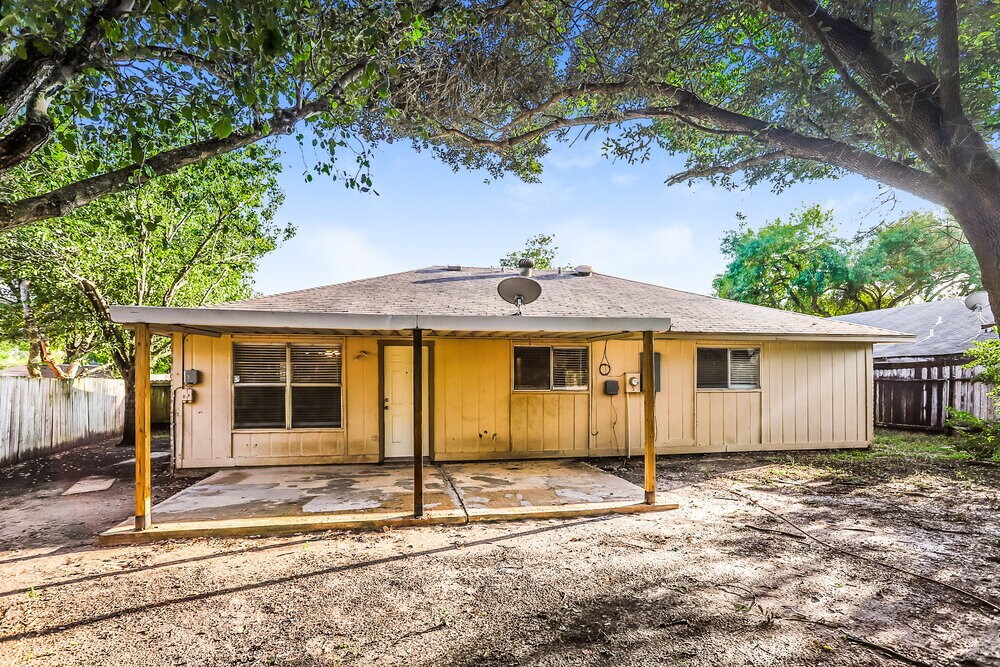 Building Photo - 14214 Bateau Dr