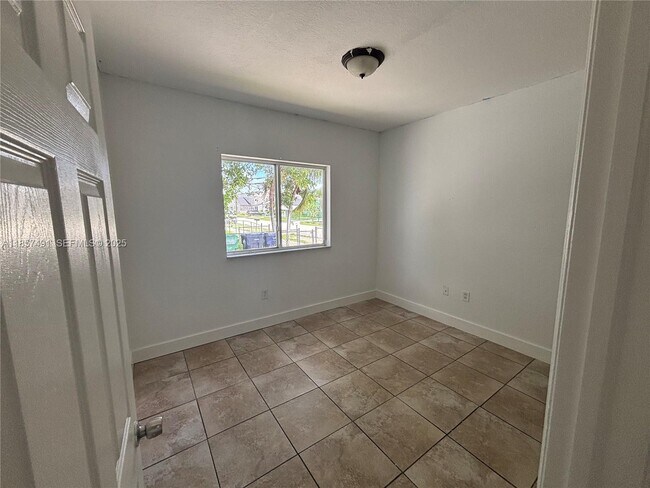 Building Photo - 26514 SW 138th Ave