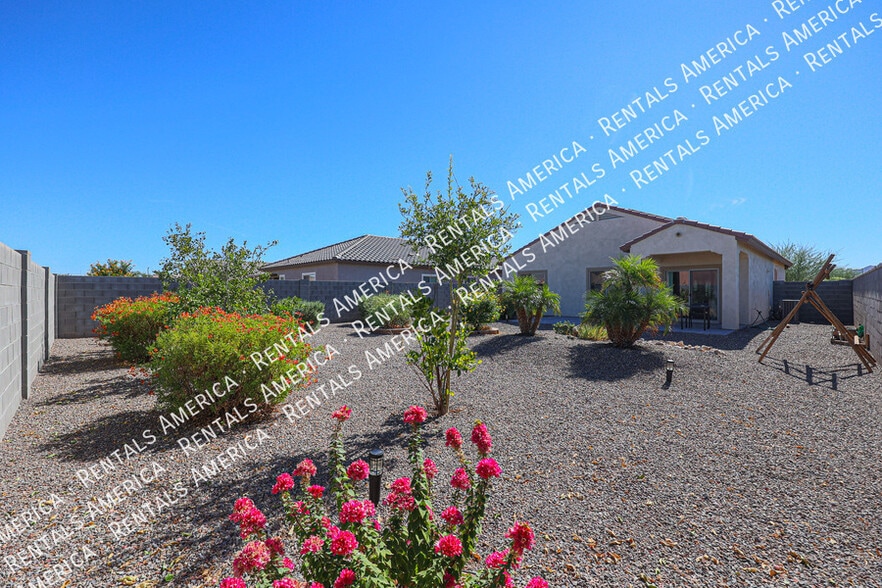 Building Photo - 25970 W Cat Balue Dr