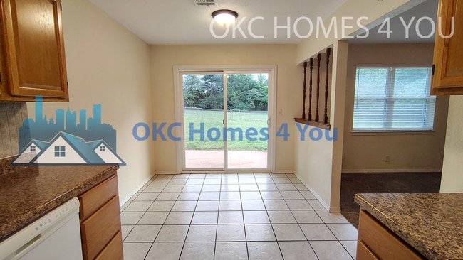 Building Photo - Live in Mustang and save $650 off the first full months rent!