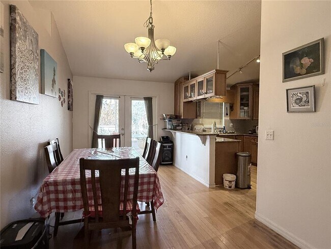 Building Photo - 10037 Crenshaw Cir