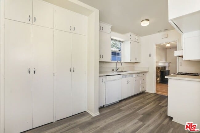 Building Photo - 22046 Galvez St