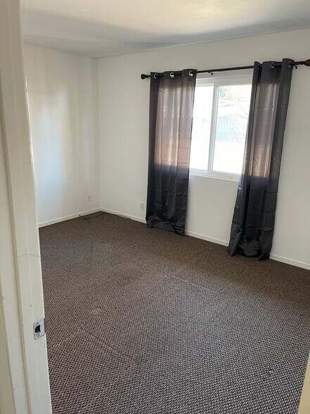 Building Photo - 1222 Sir Francis Drake Blvd