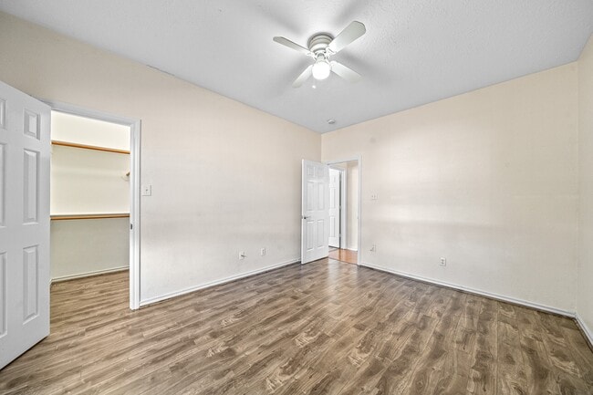 Building Photo - 15727 Schumann Ln