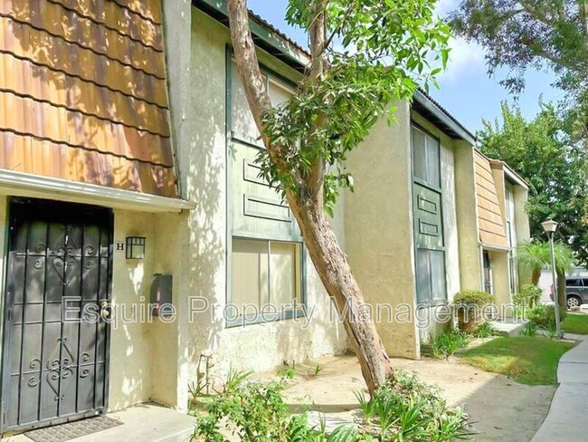 Primary Photo - 122 E Ventura St
