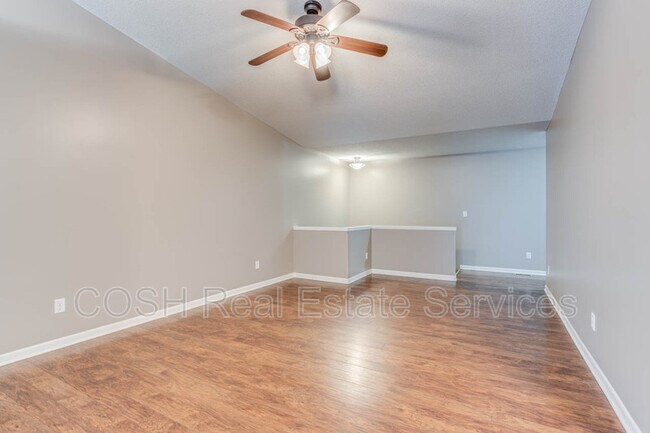 Building Photo - 1054 E Karla Ct