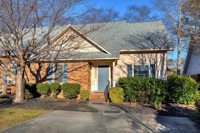 Primary Photo - 921 Arnaud St