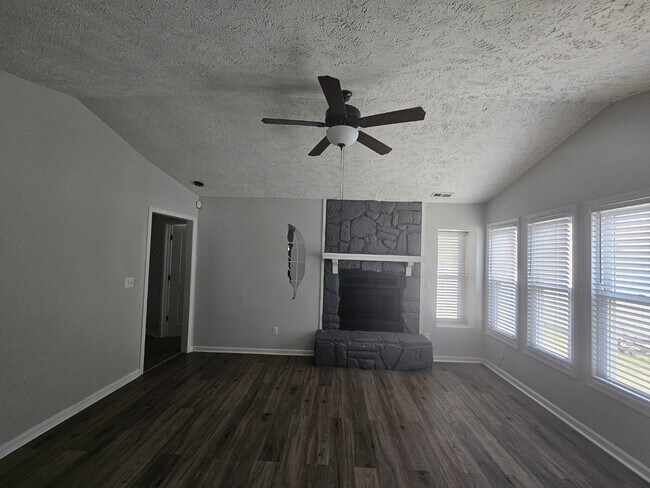 Building Photo - 509 Auburndale Ln
