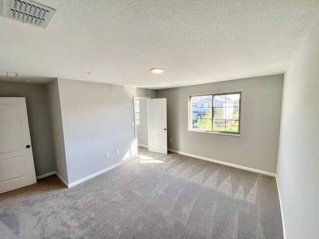 Building Photo - Brand New Townhome for Rent in Gated Commu...
