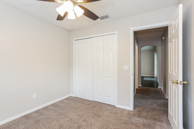Building Photo - 651 Morning Mist Way