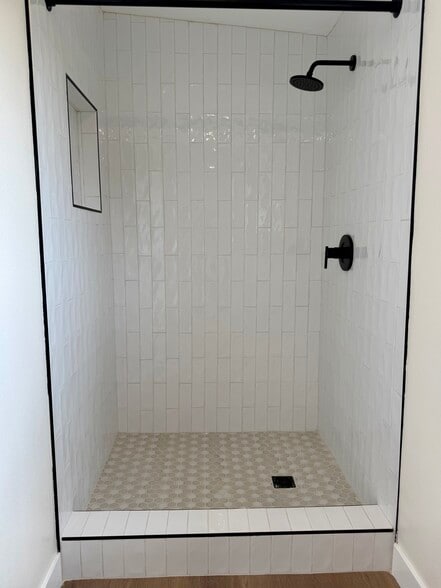 Building Photo - 8965 San Juan Ave