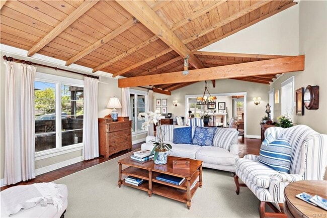 Building Photo - Woods Cove Beach House