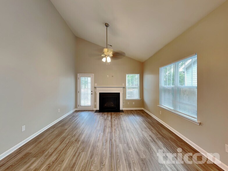 Building Photo - 133 Brewers Oak Ln