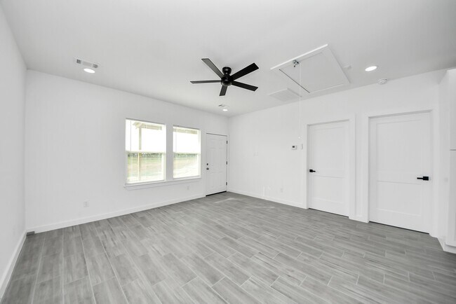 Building Photo - 2796 Harrison Rd