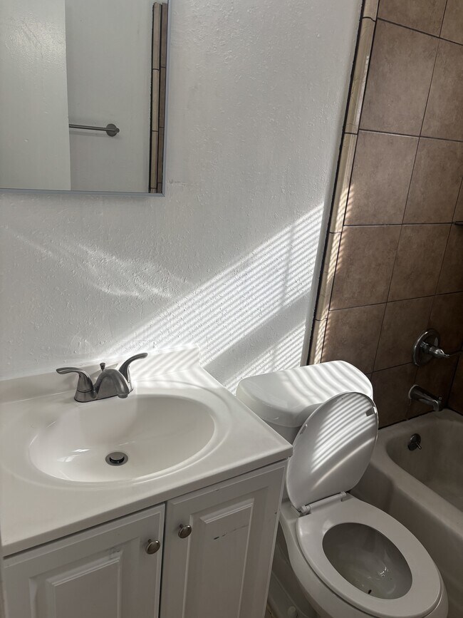 Building Photo - 1220 Mcdonald Dr