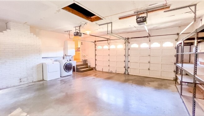 Building Photo - Beautifully Updated Three Bedroom Browns Valley Home