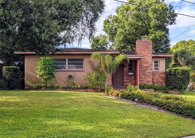 Primary Photo - 1310 W Woodlawn Ave