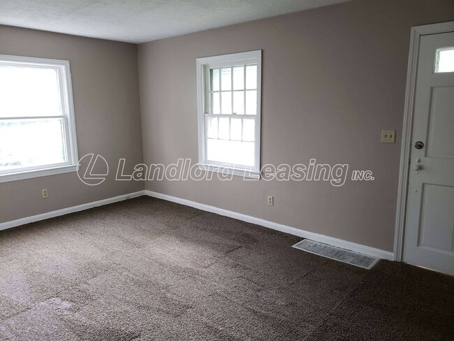 Building Photo - $599 Security Deposit Special!