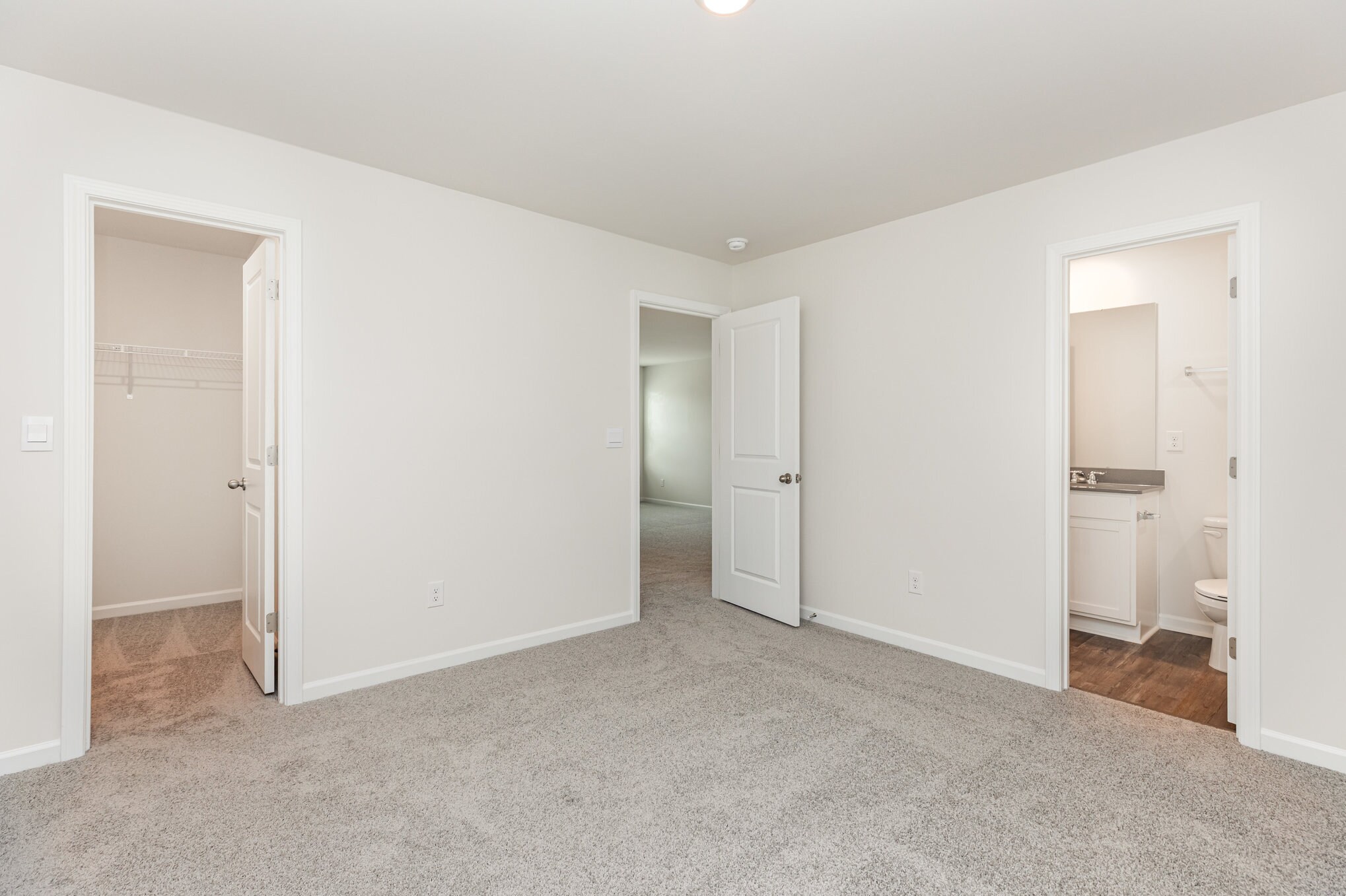 Building Photo - 121 Way Cross Ln