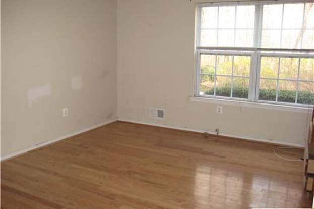 Building Photo - 95 Prestwick Way