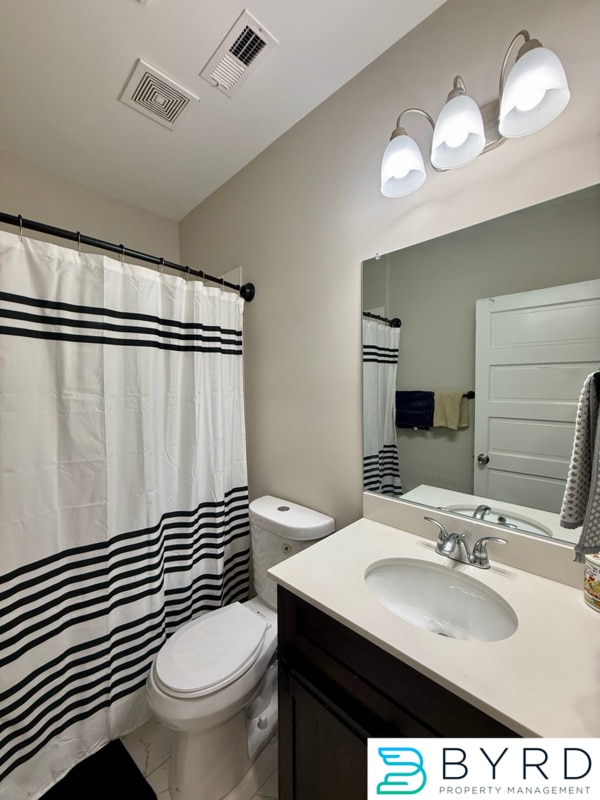 Building Photo - 3007 3rd Ave