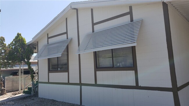 Building Photo - 5533 Tres Piedras Rd