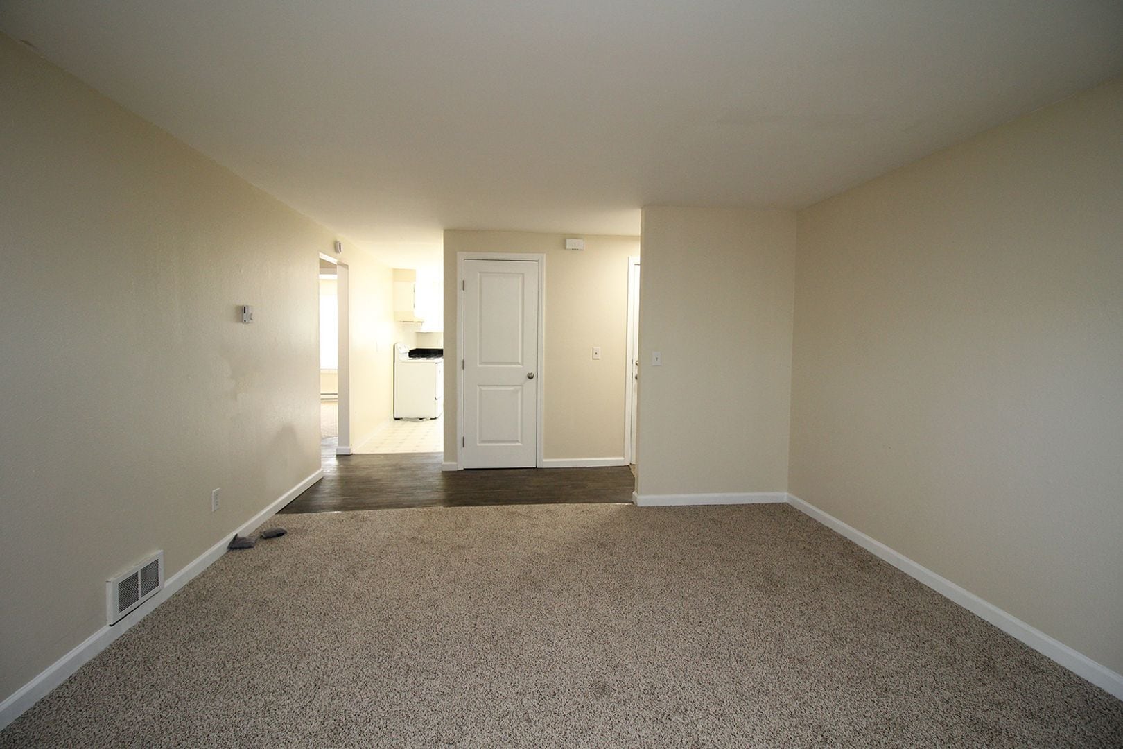 Building Photo - 11102-11130 SW 62nd Ave