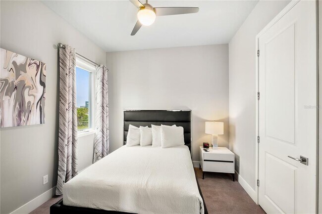 Building Photo - 7770 Sandy Ridge Dr