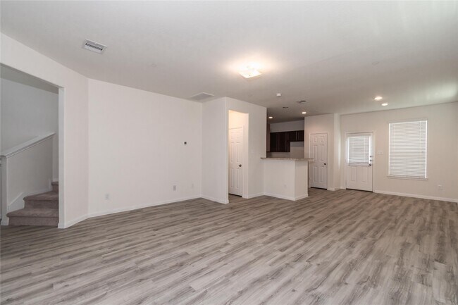 Building Photo - 3914 Calgary Cir