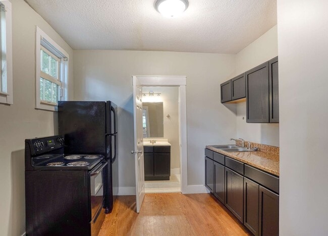 Building Photo - 1529 Ferry Street Apartments