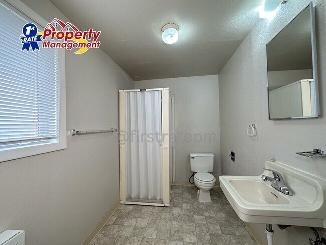 Building Photo - 1625 S Taggart St