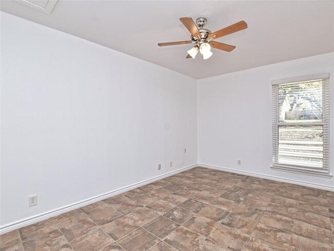 Building Photo - 710 Ramble Ln