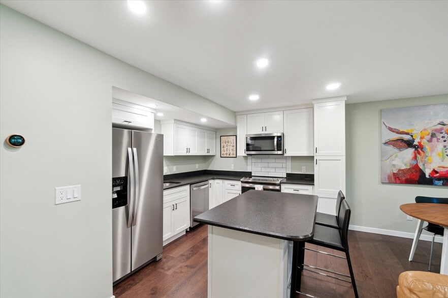 Building Photo - 1807 Fair St