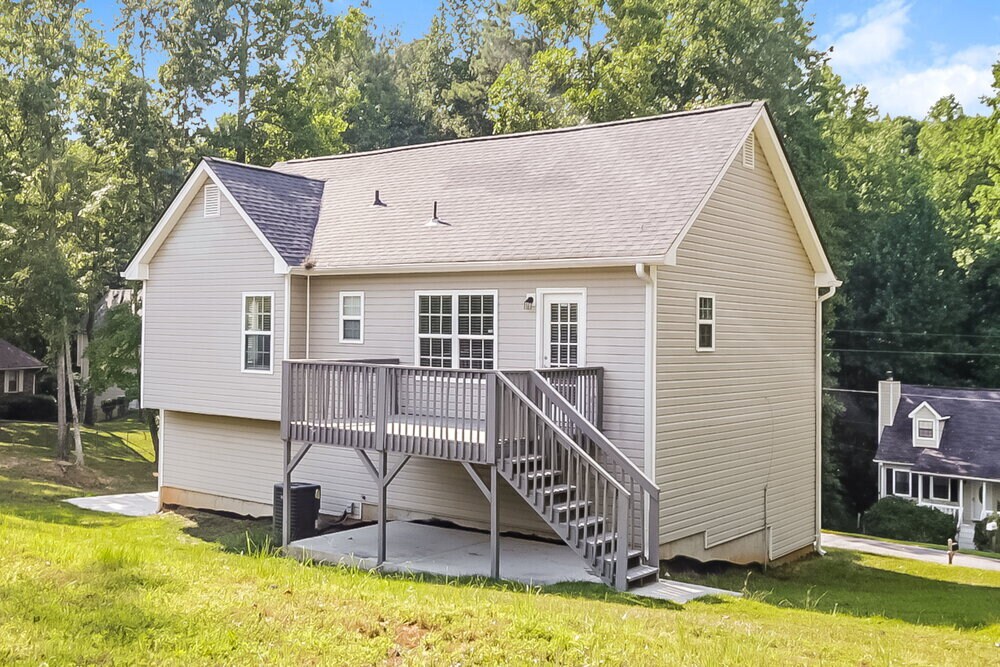 Building Photo - 7336 Westwood Ln