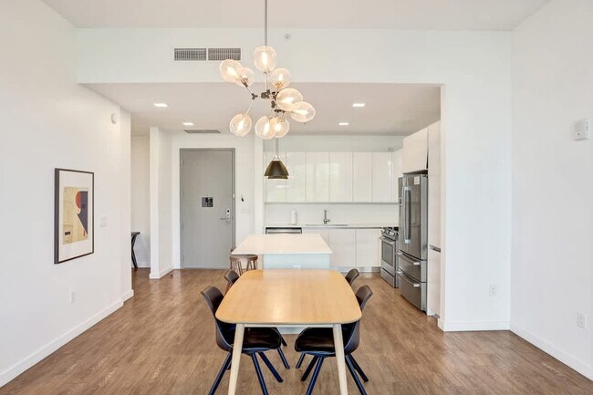 Building Photo - 1220 17th St