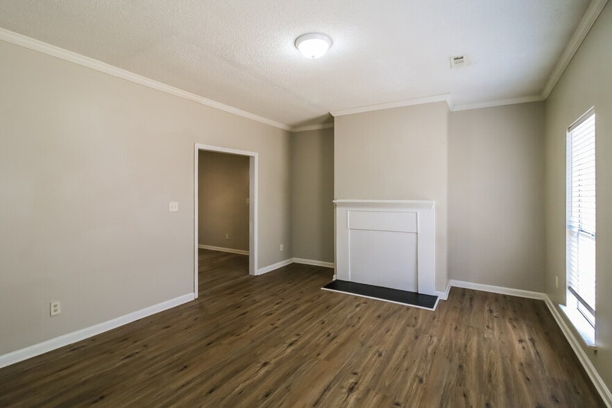 Building Photo - 120 Mann Blvd