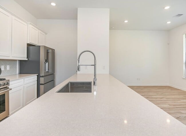 Building Photo - 526 Dry Fork Ln