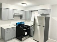 Building Photo - 9212 S Kedzie Ave