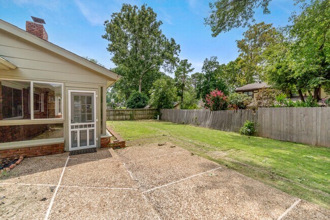 Building Photo - 8116 South Florence Pl E