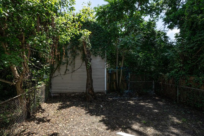 Building Photo - 410 3rd St