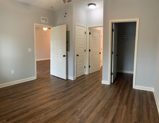 Building Photo - 4640 Crossing Ct