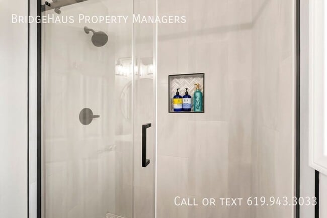 Building Photo - 6702 Birchwood St