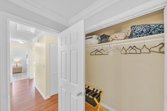 Building Photo - 1350 Riverside Cir