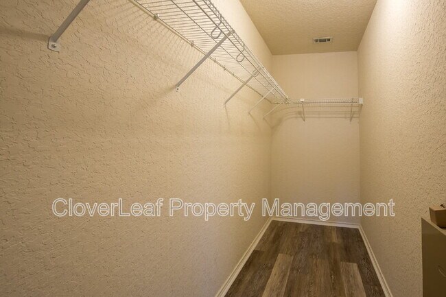 Building Photo - 8907 Laguna Falls