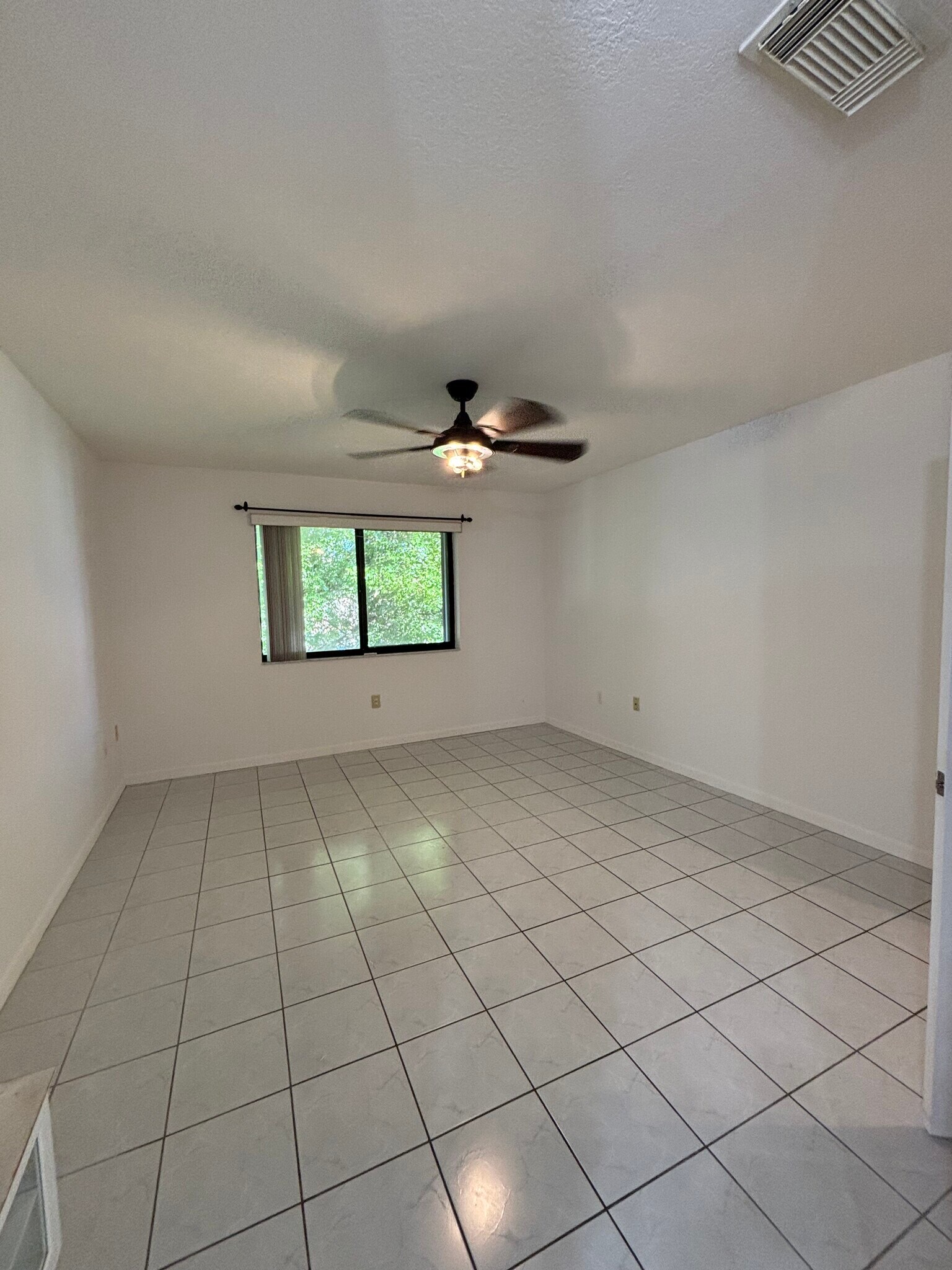 Master bedroom - 9688 SW 138th Ave