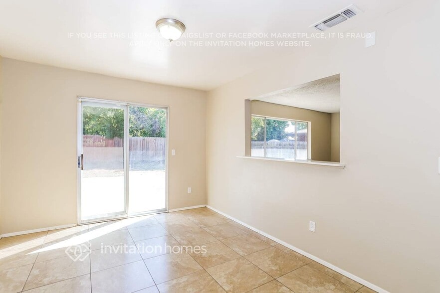 Building Photo - 4037 Vosburg St