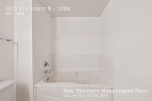 Building Photo - 3835 9th St N