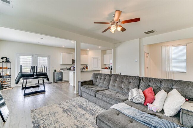 Building Photo - 2101 Saltwater Bnd