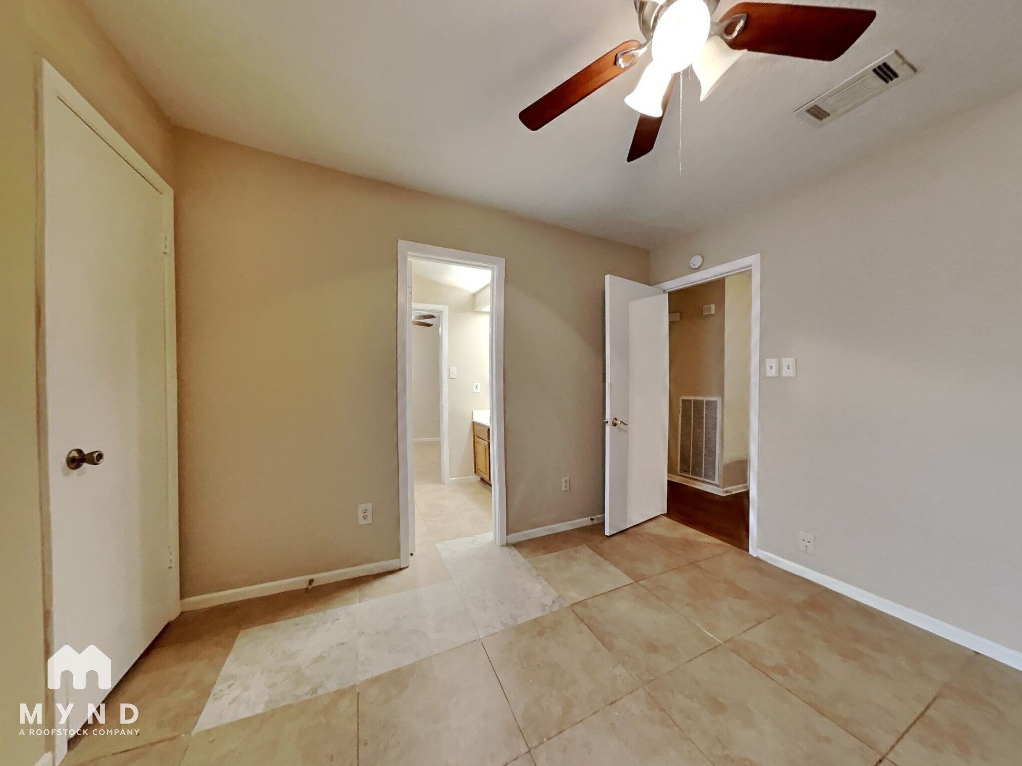 Building Photo - 3430 Deer Valley Dr