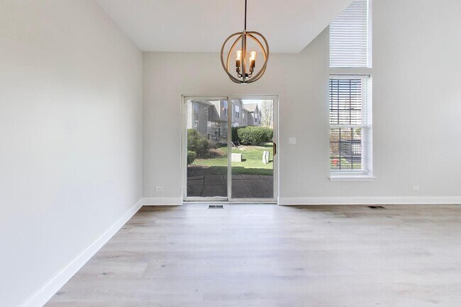 Building Photo - 2219 Rossiter Pkwy